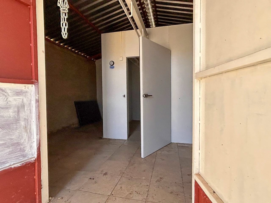 6 Bedroom Property for Sale in Parys Free State
